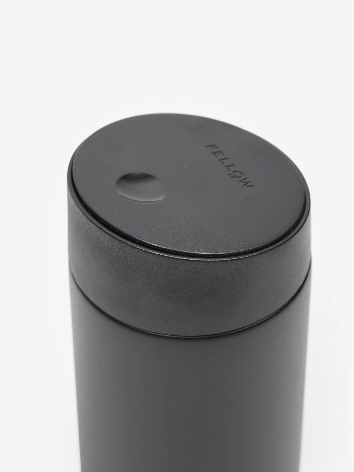 Fellow Carter Move Mug + Slide Lock 16oz - Black 6 Fellow Carter Move Mug + Slide Lock 16oz - Black - Image 4