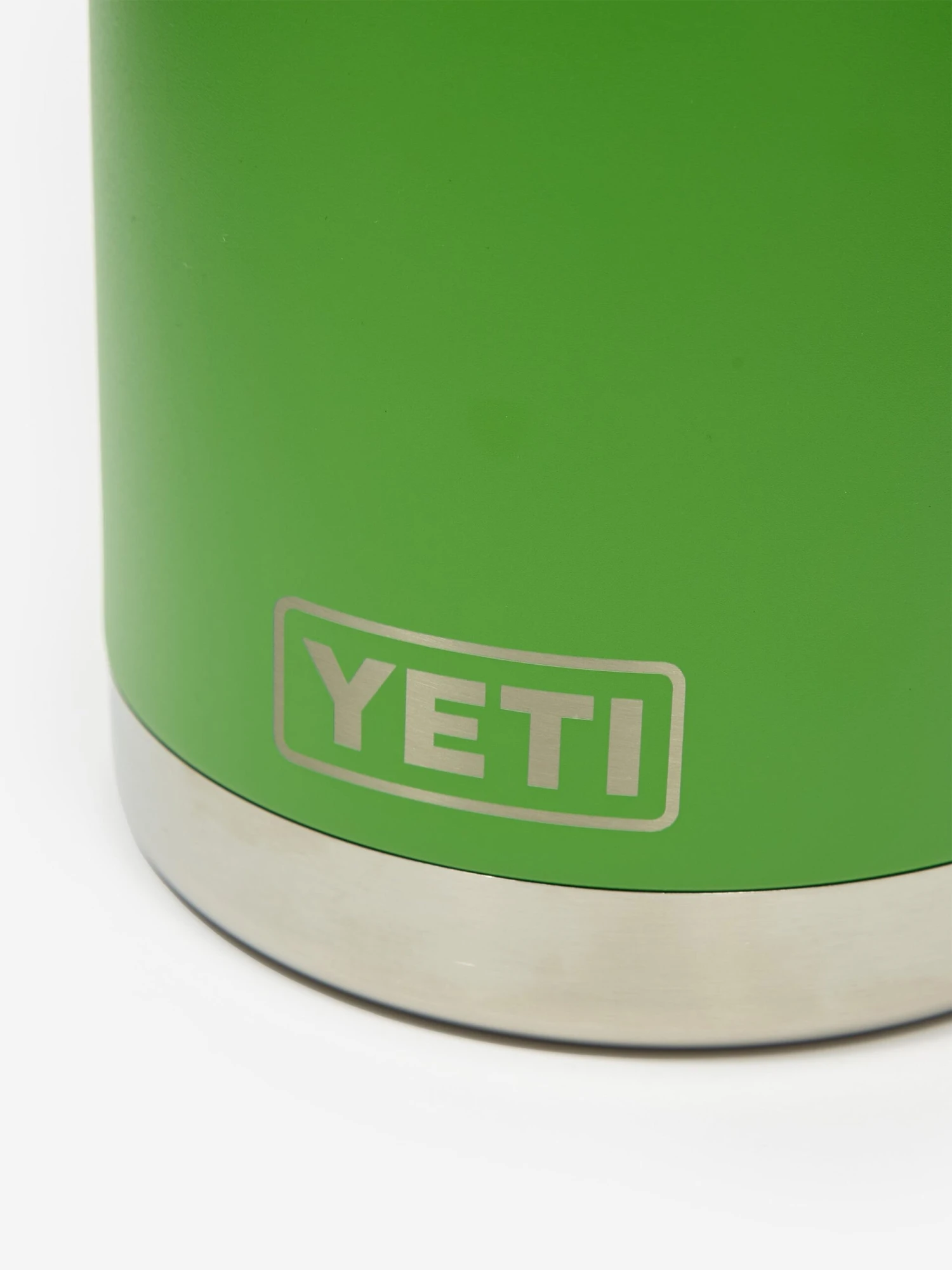YETI Rambler Jug Half Gallon 1.9L - Canopy Green 8 YETI Rambler Jug Half Gallon 1.9L - Canopy Green - Image 6