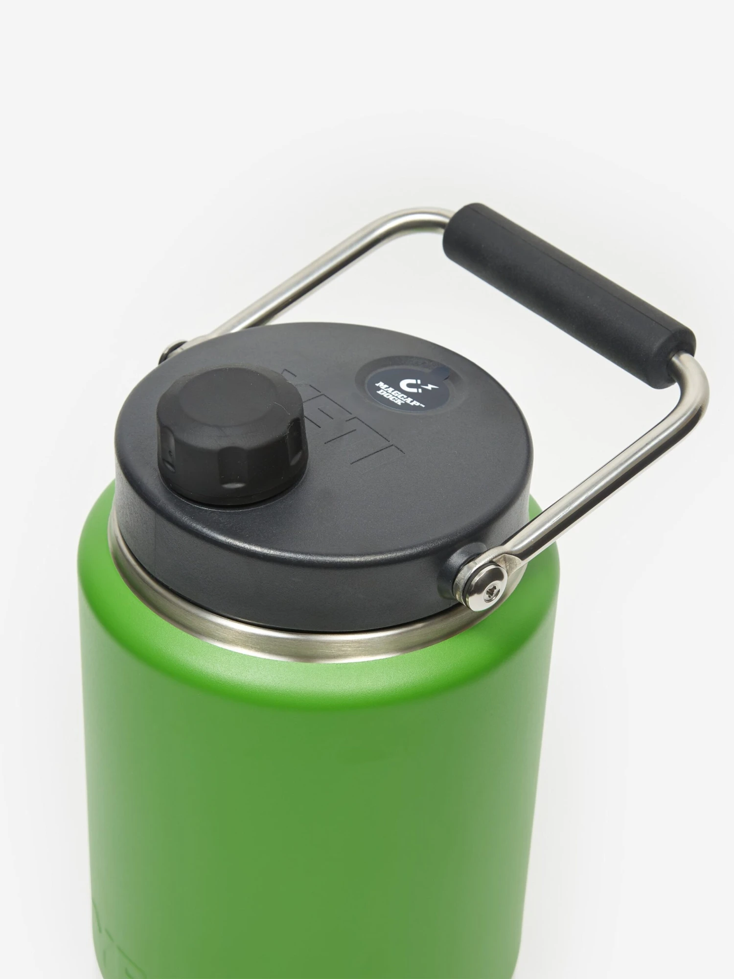 YETI Rambler Jug Half Gallon 1.9L - Canopy Green 4 YETI Rambler Jug Half Gallon 1.9L - Canopy Green - Image 2