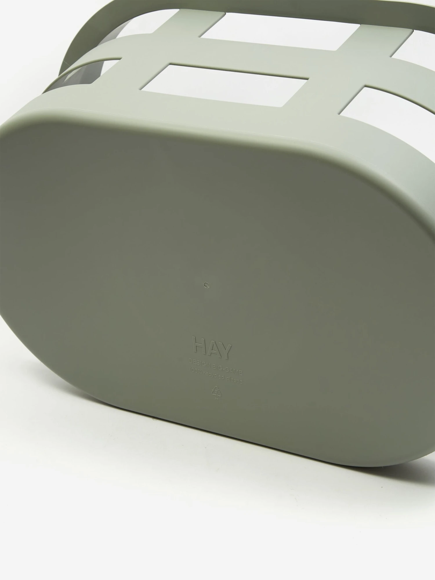 HAY Recycled Washing Basket Small - Army Green 5 HAY Recycled Washing Basket Small - Army Green - Image 3